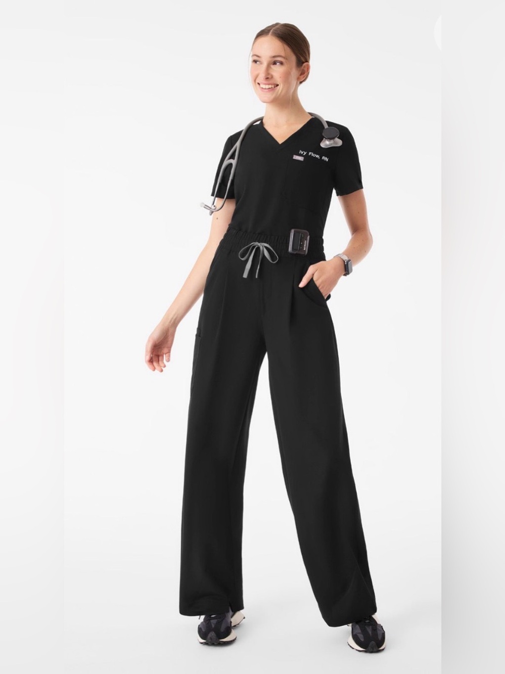 Figs Shelby Ultra High Rise Wide Leg Scrub Pant in Black Size Small/ tall